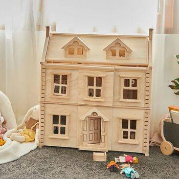 בית בובות ויקטוריאני מעץ Plan toys מתוך קטגוריית משחקי עץ ייחודיים איכותיים תיבת נח
