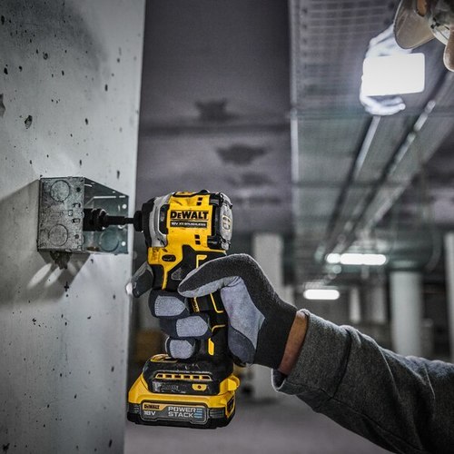 מברגת אימפקט קומפקטית נטענת BL  + 2 סוללות DeWALT DCF850P2T 18V 5Ah
