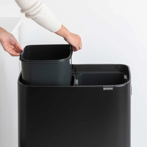 פח אשפה הפרדה / מיחזור למטבח ברבנטיה BO brabantia טאץ הפח עם הרגליים 60 ליטר צבע שחור מט מקט Y-130625 - עולם הפרזול 04