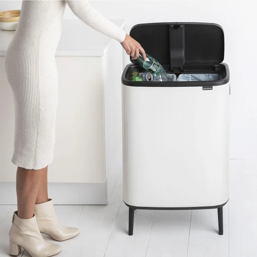 פח אשפה הפרדה / מיחזור למטבח ברבנטיה BO brabantia טאץ הפח עם הרגליים 60 ליטר צבע לבן מט מקט Y-130601 - עולם הפרזול 05