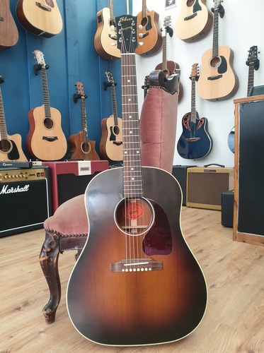 Gibson Custom Shop Historic 1942 Banner J-45 Vintage Sunburst 2019