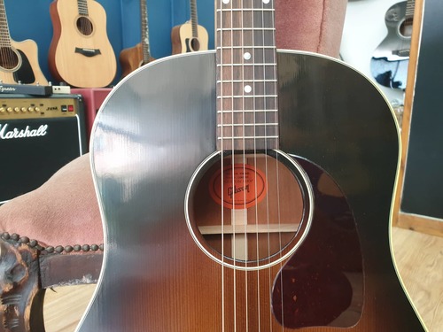 Gibson Custom Shop Historic 1942 Banner J-45 Vintage Sunburst 2019