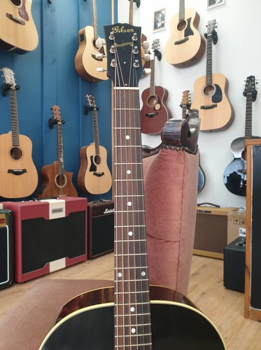 Gibson Custom Shop Historic 1942 Banner J-45 Vintage Sunburst 2019