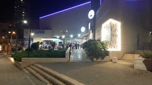 תמונה להמחשת יישום בפרויקט מרכז מסחרי לב מודיעין
