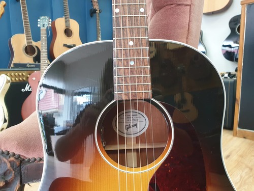 Gibson J-45 Standard Vintage Sunburst 2022