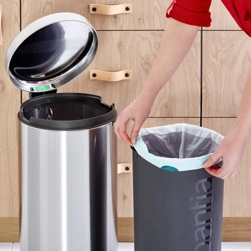פח אשפה פדל / דוושה NEWICON למטבח ברבנטיה 30 ליטר brabantia צבע מוברש מט FPP מקט Y-111822 - עולם הפרזול 05