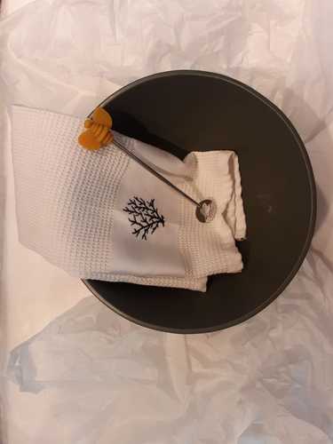 כפית דקורטיבית להגשת דבש honey spoon