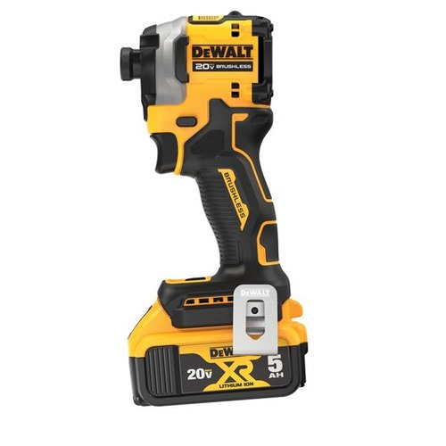 מברגת אימפקט נטענת DEWALT DCF850P2 18V XR ATOMIC - גוף קומפקטי עם תאורת LED משולשת, שתי סוללות 5 אמפר, מטען ותיק נשיאה