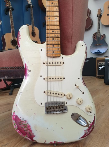 Fender Stratocaster Custom Shop Limited Edition 1957 Relic Olympic White over Pink Paisley