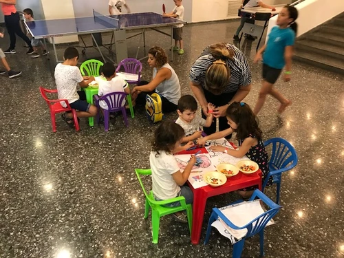 השכרת פינות יצירה