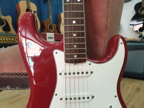 גיטרה חשמלית Fender Eric Johnson Stratocaster 