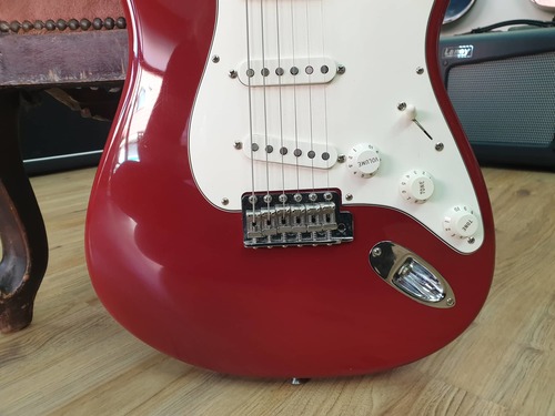 גיטרה חשמלית Fender Eric Johnson Stratocaster 