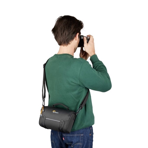 תיק כתף Lowepro Adventura SH 160 III