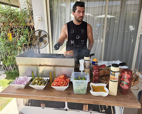 שולחן המבורגרים