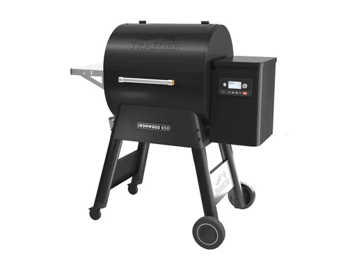 מעשנת בשר וגריל בשר - Traeger טרייגר - דגם איירונווד Ironwood 650
