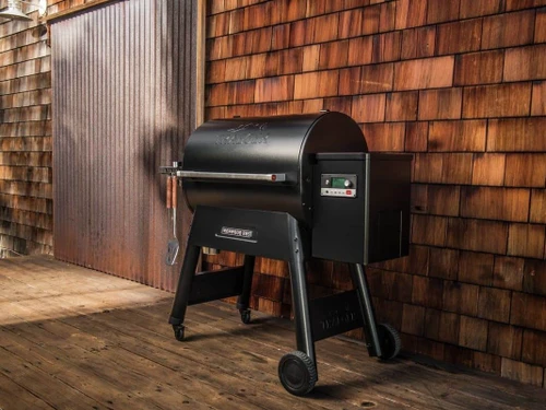 מעשנת בשר וגריל בשר- Traeger טרייגר - דגם איירונווד Ironwood 885