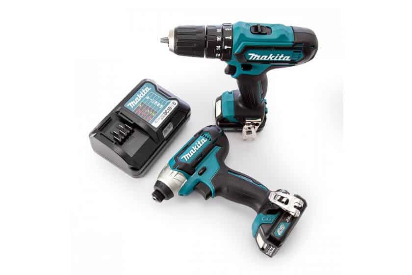 סט מברגות + 2 סוללות 1.5A - מקיטה Makita - דגם CLX224SX 12V 