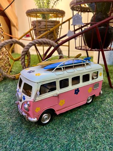 ואן טיולים רטרו גלשנים ורוד