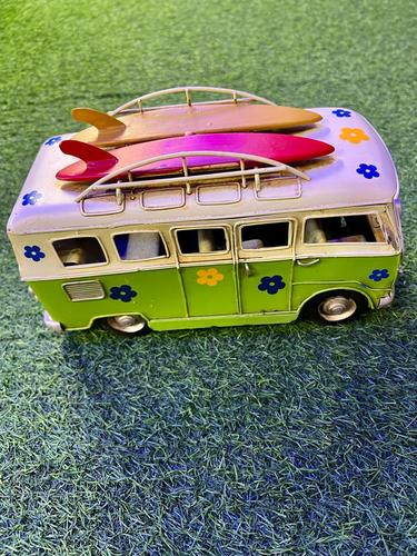 ואן טיולים רטרו גלשנים ירוק