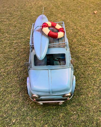 פיאט רטרו תכלת עםגלשן וגלגל הצלה