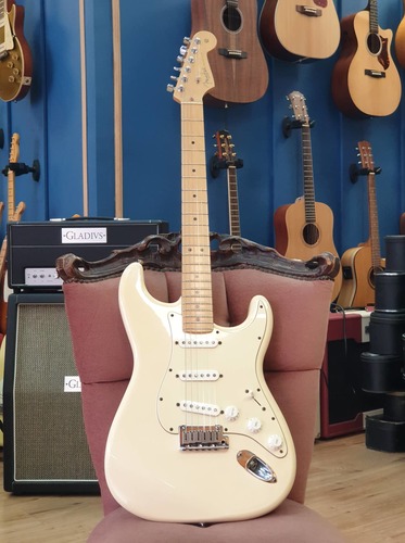 גיטרה חשמלית Fender American Standard Stratocaster 2006