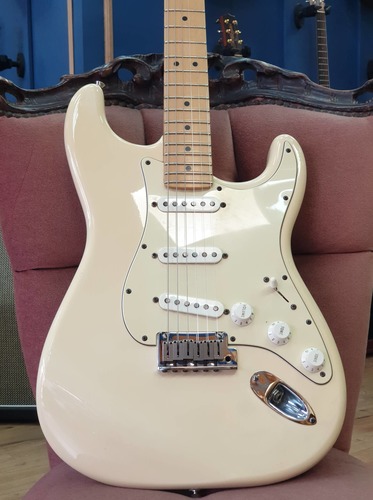 גיטרה חשמלית Fender American Standard Stratocaster 2006