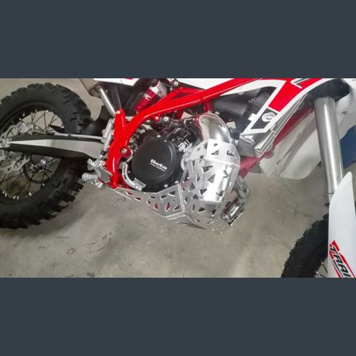 P-TECH  מגן מנוע משולב בטה איקס טריינר 2015-2024 pk008