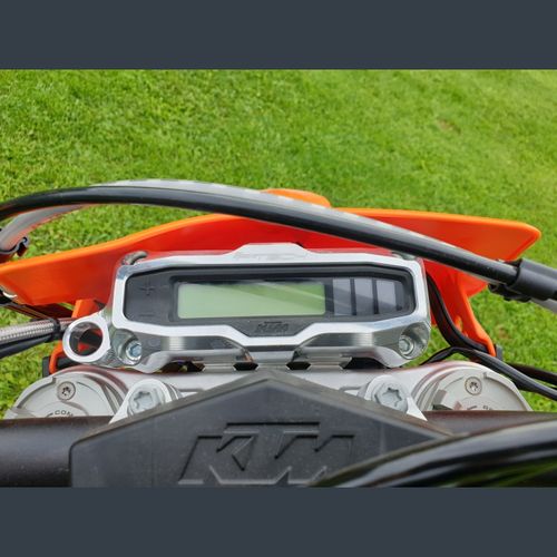 P-TECH מגן ספידומטר לאופנועי קטמ 2015-2023
