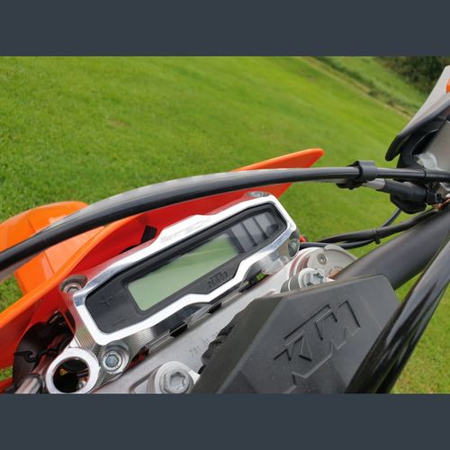 P-TECH מגן ספידומטר לאופנועי קטמ 2015-2023