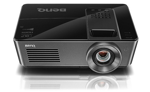 מקרן MH740 BenQ