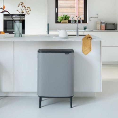 פח אשפה טאץ' 60 ליטר, BO בטון אפור Brabantia
