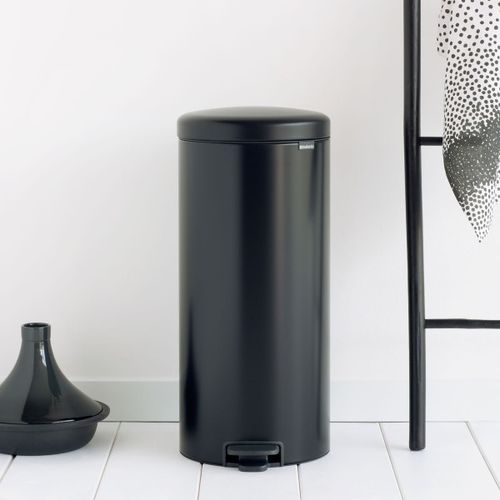 פח אשפה עגול 30 ליטר, שחור Brabantia