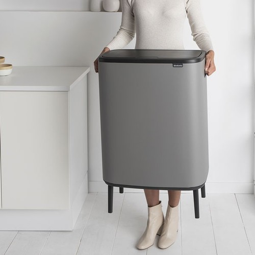 פח אשפה הפרדה / מיחזור למטבח ברבנטיה BO brabantia טאץ הפח עם הרגליים 60 ליטר צבע אפור בטון  מט מקט Y-130663 - עולם הפרזול 08