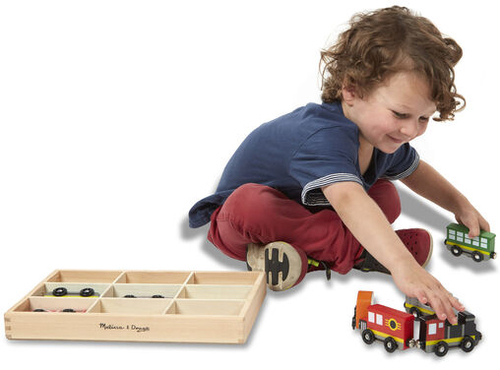 סט רכבת וקרונות מעץ 8 חלקים עם גלגלים בארגז אכסון רב פעמי