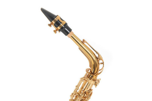 סקסופון אלט מצופה לכה ROY BENSON AS-302 כולל תיק RB700620 מבית GEWA (Germany)