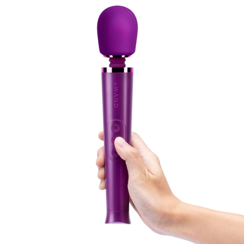 סופר מגי'ק וונד מיני בורדו שרי Le Wand-Petite Vibrating Massager Super Magic Wand  - המסאג'ר הטוב ביותר בשנת 2021