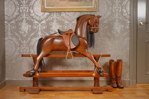  סוס נדנדה ויקטוריאני Victorian Rocking Horse
