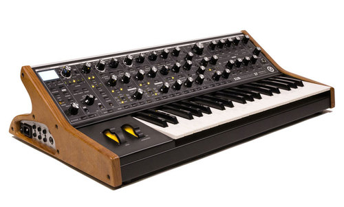 Moog Subsequent 37