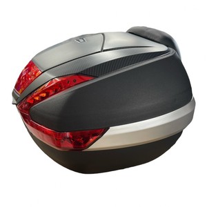 ארגז לאופנוע 52 ליטר ABS/PP כולל כיסוי קרבון כולל משענת גב מתאים גם לקטנוע או אופניים דגם E68 W L H צבע שחור