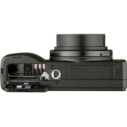 מצלמה קומפקטית Ricoh GR IIIx