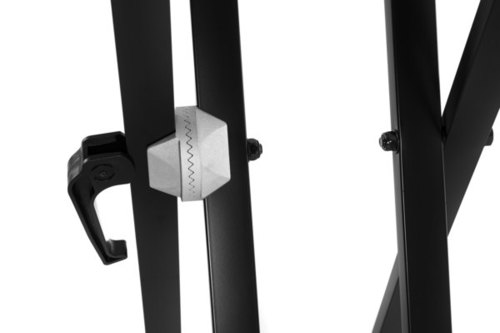 סטנד קלידים כפול KS-50B בצבע שחור 900553 מבית GEWA (Germany)