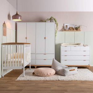 חדר תינוק טופז במראה מודרני / קלסי - לבן בשילוב אלון