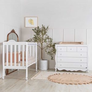 חדר תינוק פירנצה במראה מעוגל ומלכותי - לבן