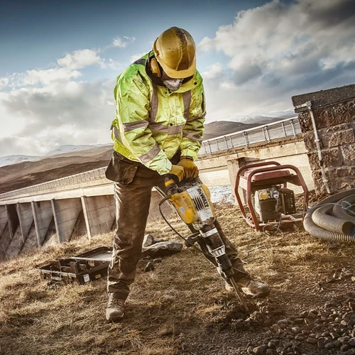 פטיש חציבה DEWALT 1,550W D25902K