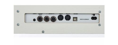 פסנתר חשמלי רהיט תוצרת גרמניה DP-300 עם מנגנון פטישים בצבע לבן 120302 מבית GEWA (Germany)