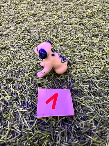 כלבים פורצלן