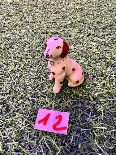 כלבים פורצלן