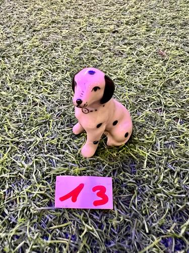 כלבים פורצלן