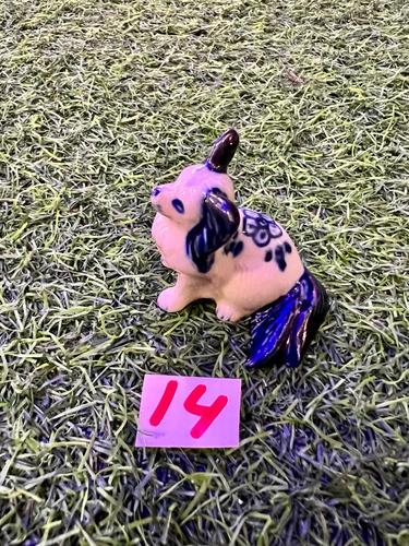 כלבים פורצלן