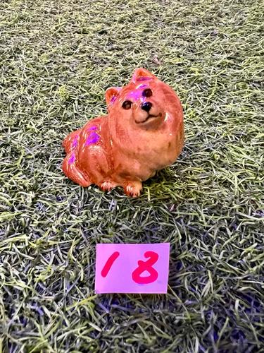 כלבים פורצלן